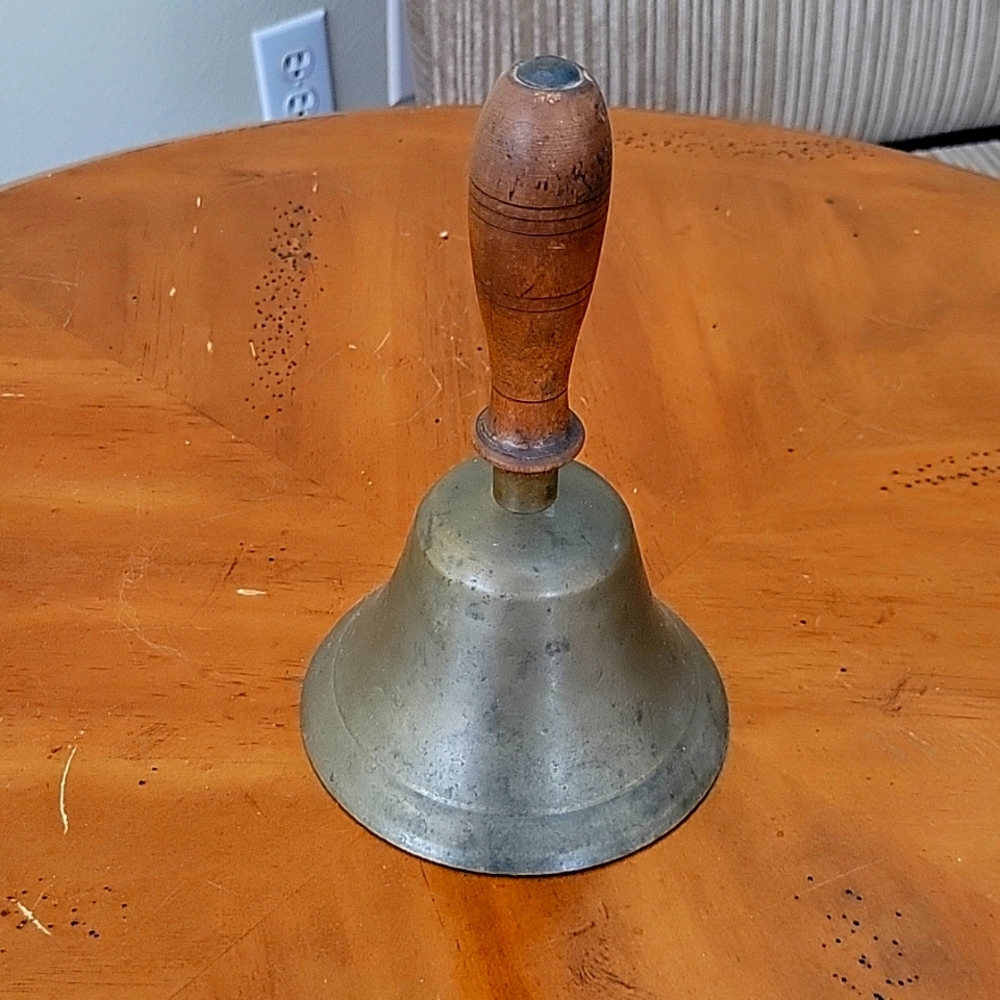 VINTAGE BRASS🔔  BELL 8" TALL, 5" WIDE, HEAVY